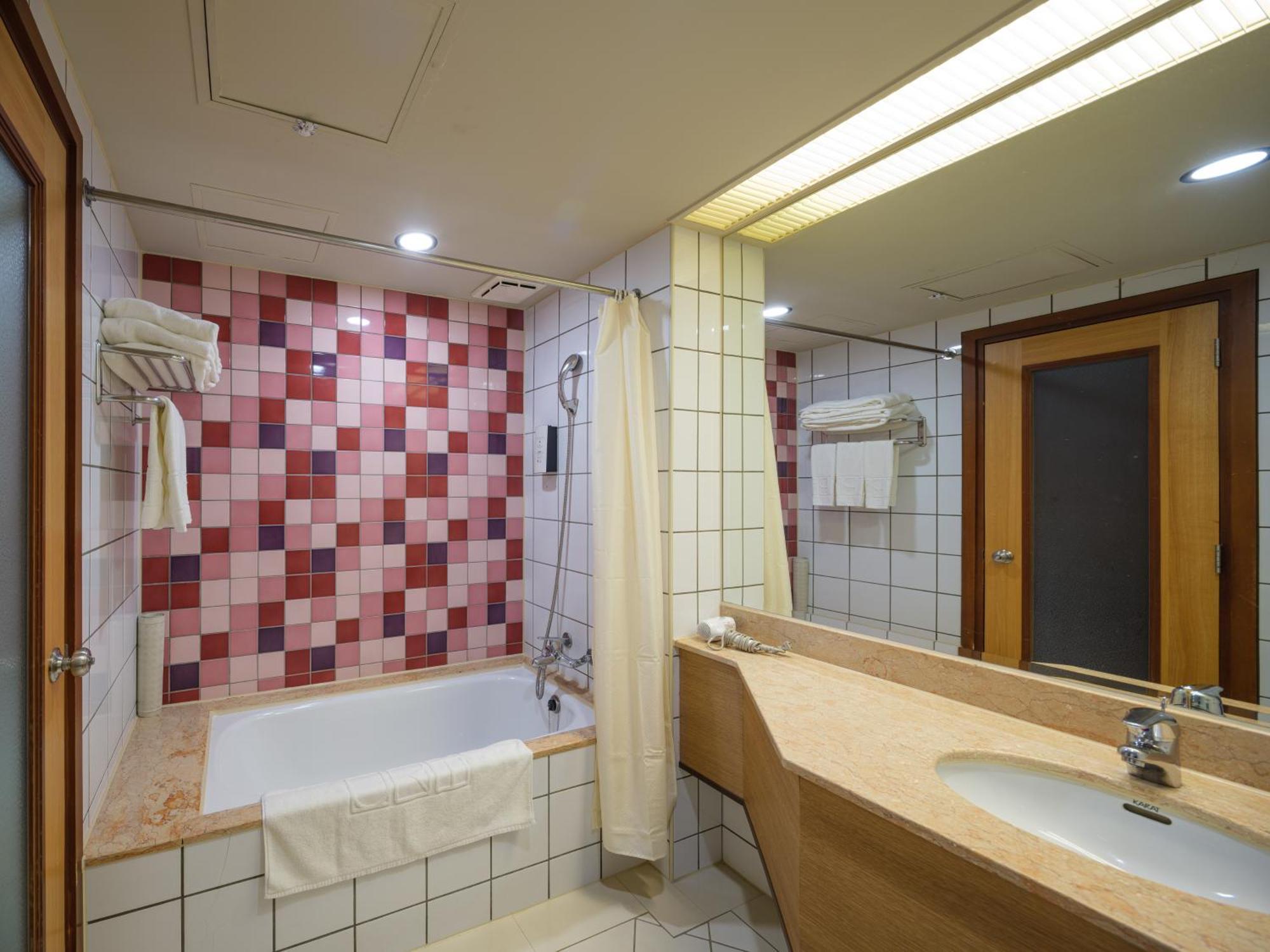 Rich & Free Hotel - Fuzhong 富逸旅趣-板橋府中館 Tajpej Zewnętrze zdjęcie