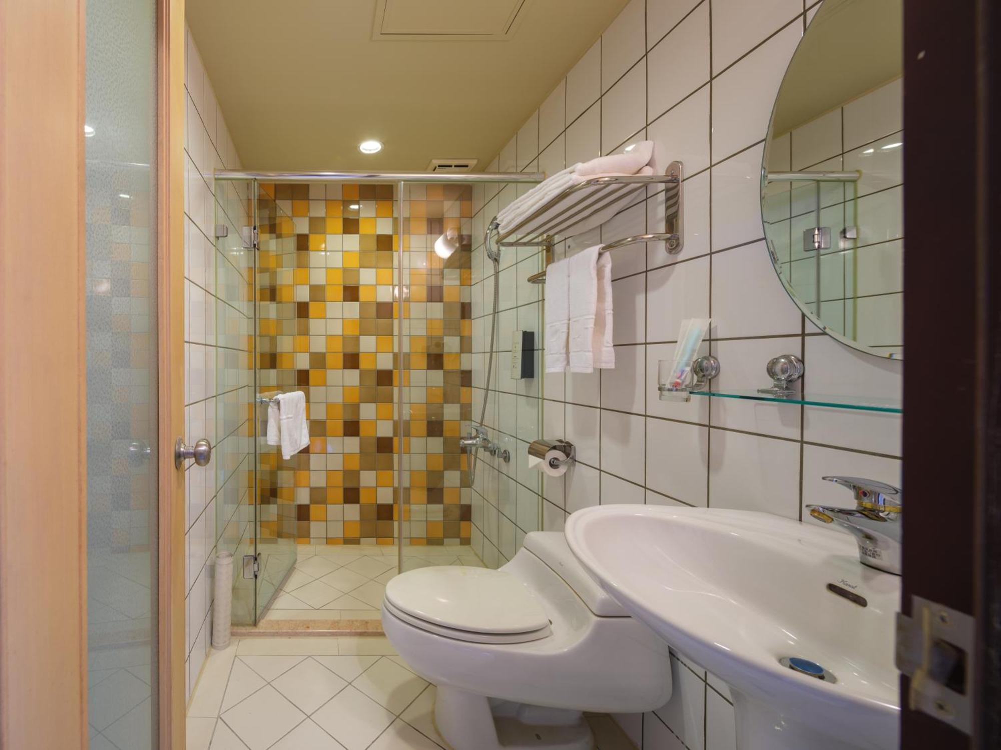 Rich & Free Hotel - Fuzhong 富逸旅趣-板橋府中館 Tajpej Zewnętrze zdjęcie