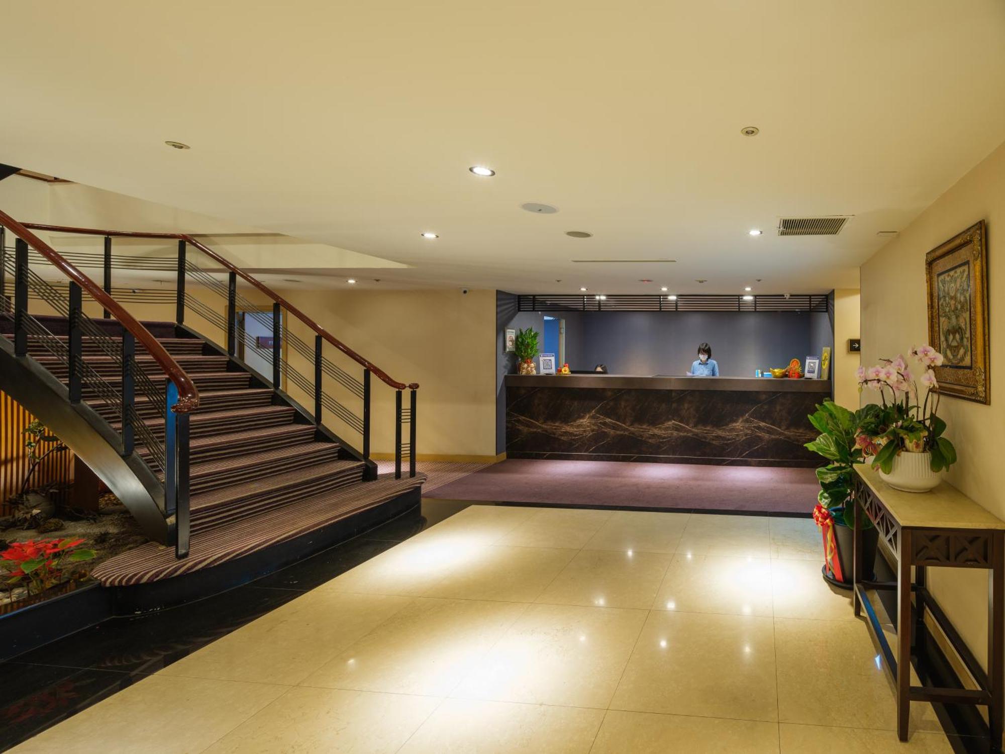 Rich & Free Hotel - Fuzhong 富逸旅趣-板橋府中館 Tajpej Zewnętrze zdjęcie