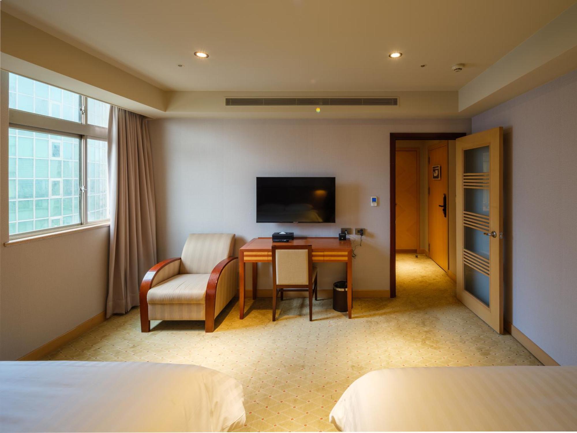 Rich & Free Hotel - Fuzhong 富逸旅趣-板橋府中館 Tajpej Zewnętrze zdjęcie