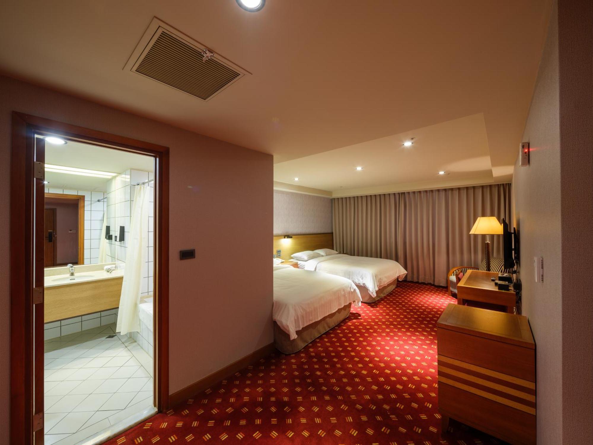 Rich & Free Hotel - Fuzhong 富逸旅趣-板橋府中館 Tajpej Zewnętrze zdjęcie