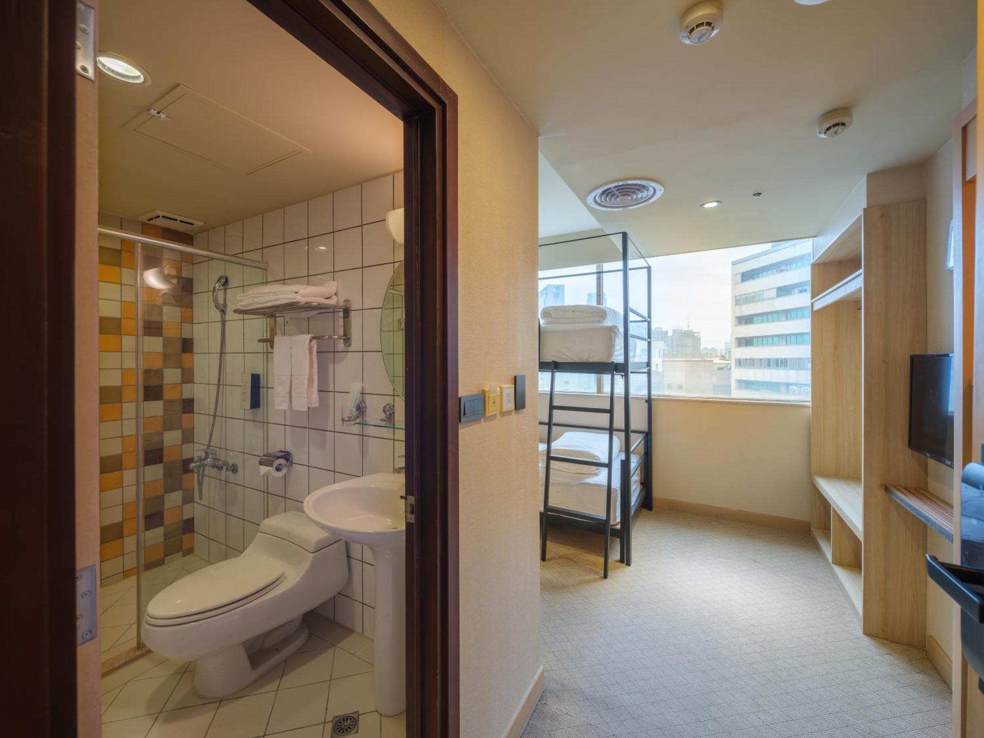 Rich & Free Hotel - Fuzhong 富逸旅趣-板橋府中館 Tajpej Zewnętrze zdjęcie