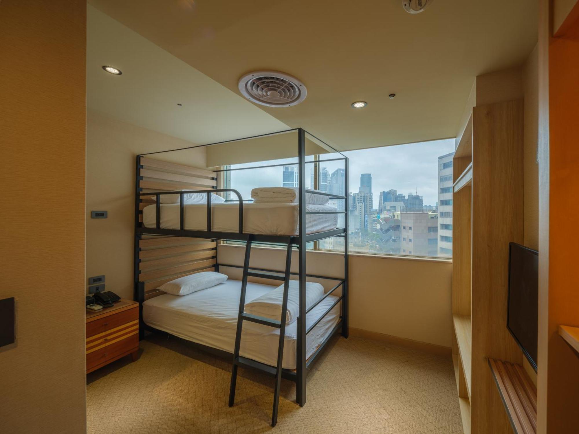 Rich & Free Hotel - Fuzhong 富逸旅趣-板橋府中館 Tajpej Zewnętrze zdjęcie